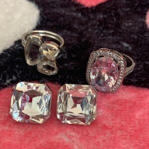 2 rings and Clear Crystal Stud Earrings Set